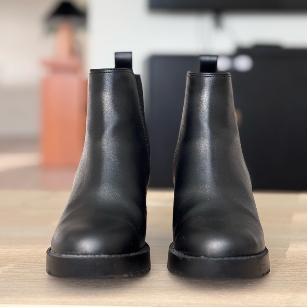 H&M Black Leather Chelsea Boots